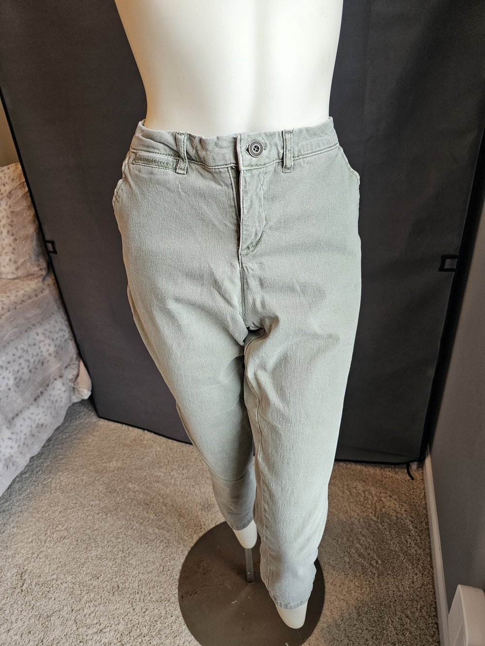 Faded Glory Sage Green Cropped Ankle Pants